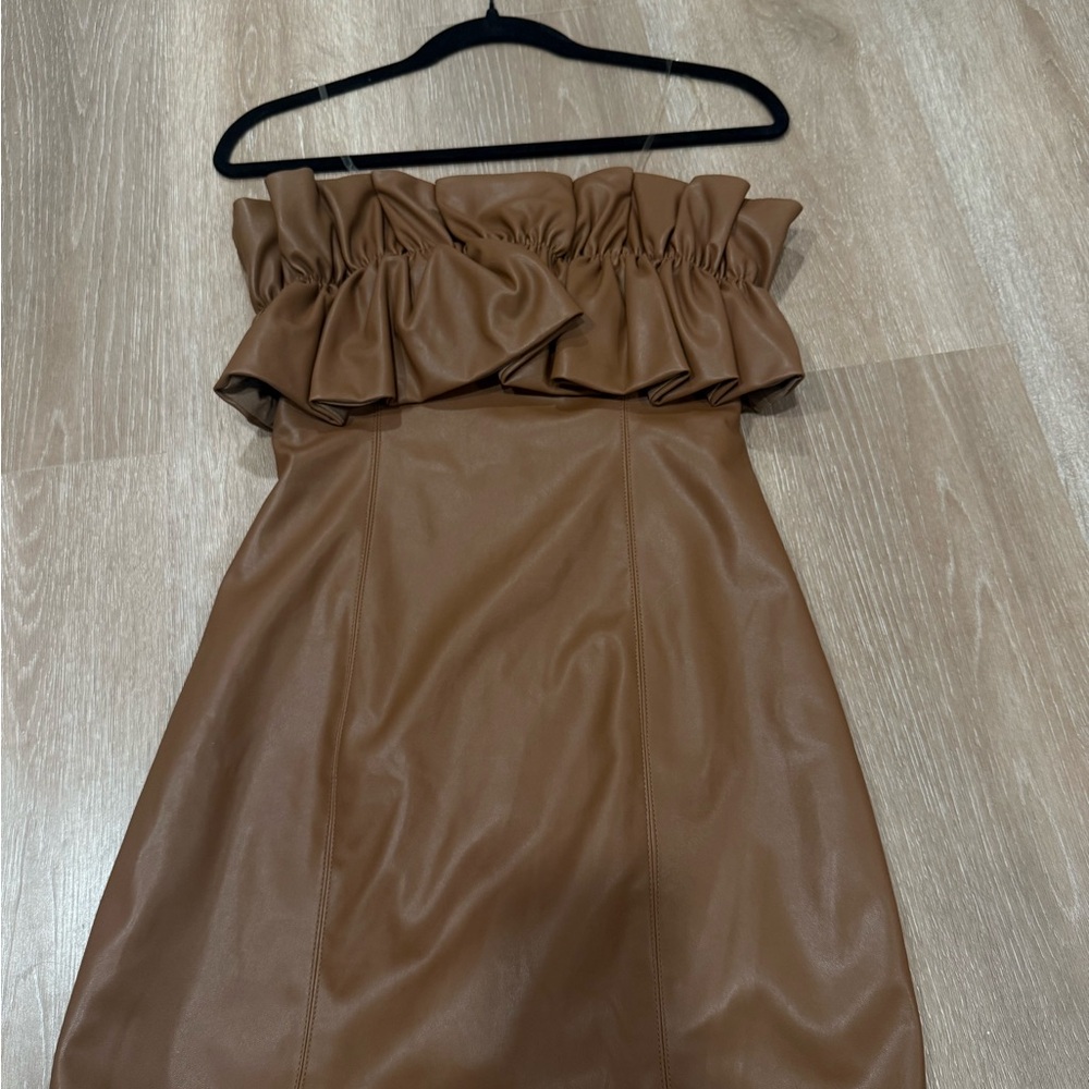 Elegant Brown Strapless Dress